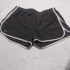 Woman's Under Armour gray shorts size Large